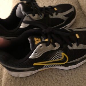 Nike sneakers kids size 4.5